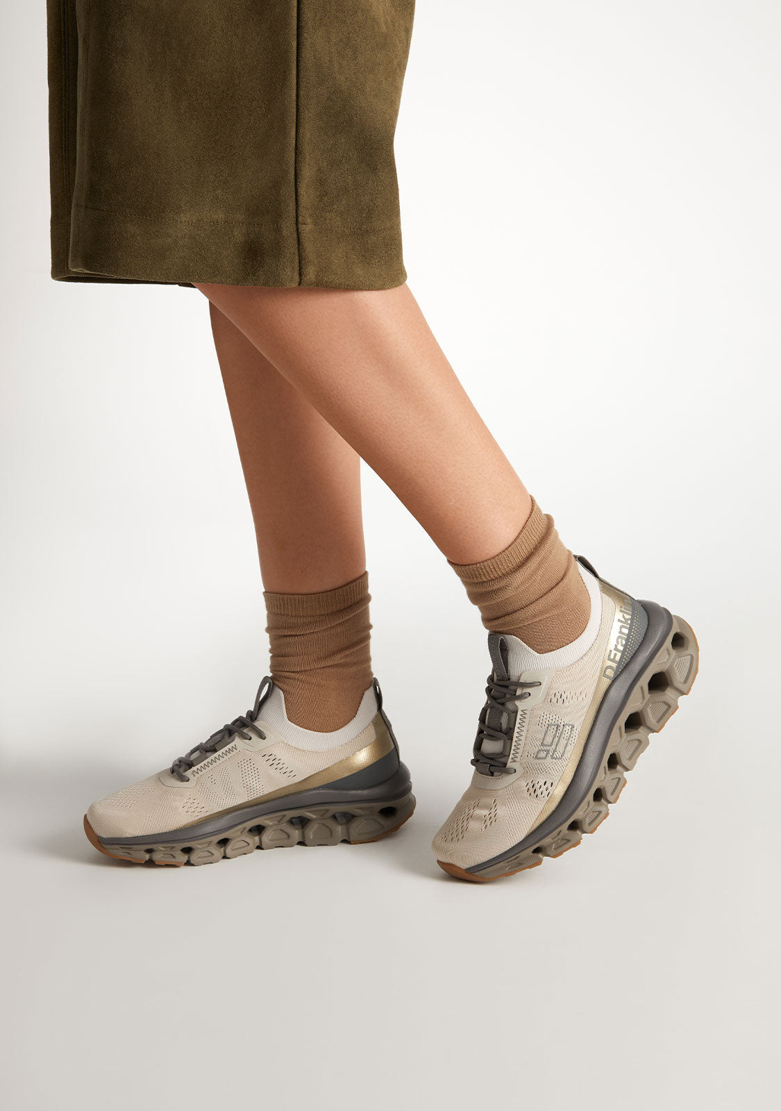 Aero Sneakers Mesh Cream / Gold