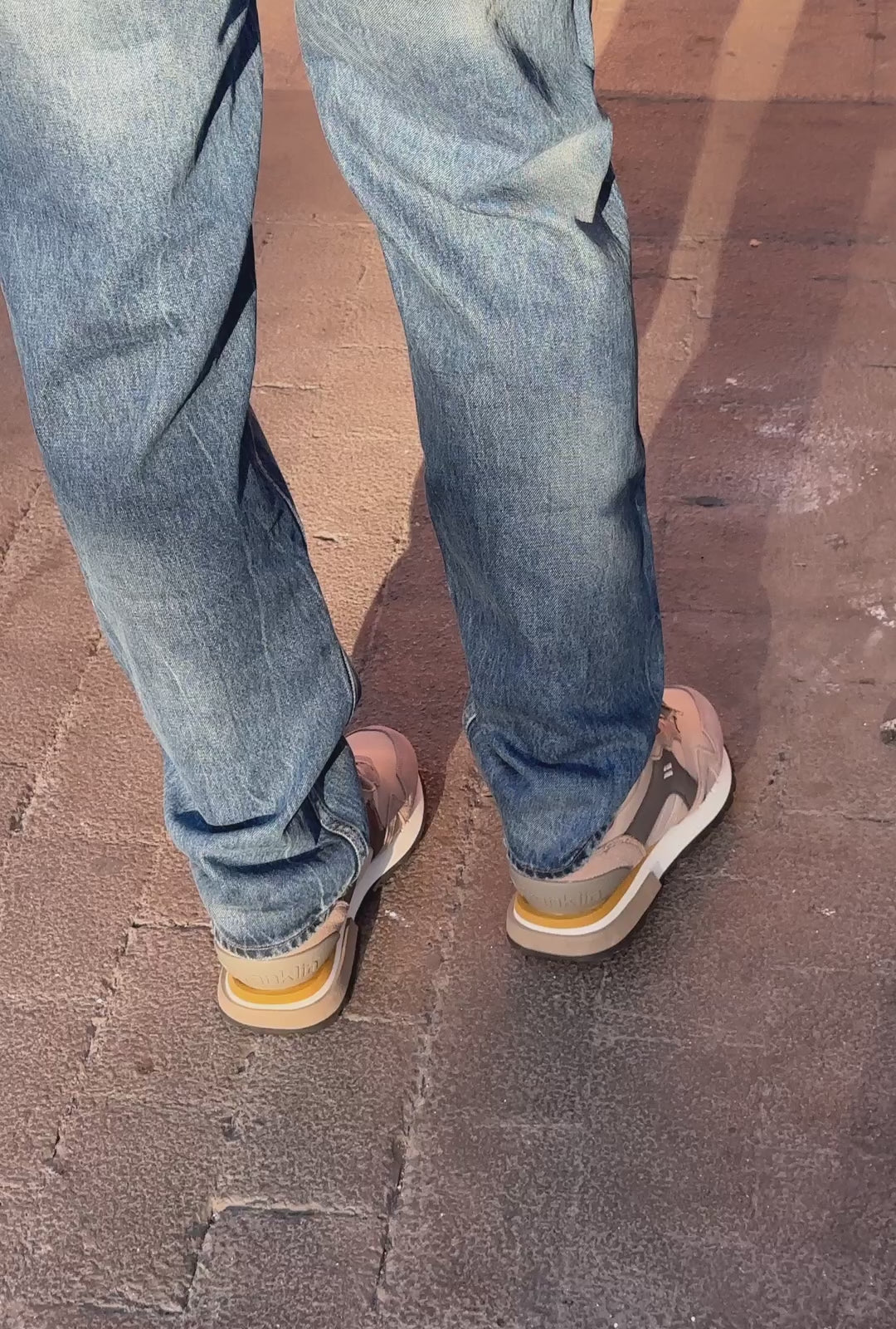 Cargar video: Vibla Cream