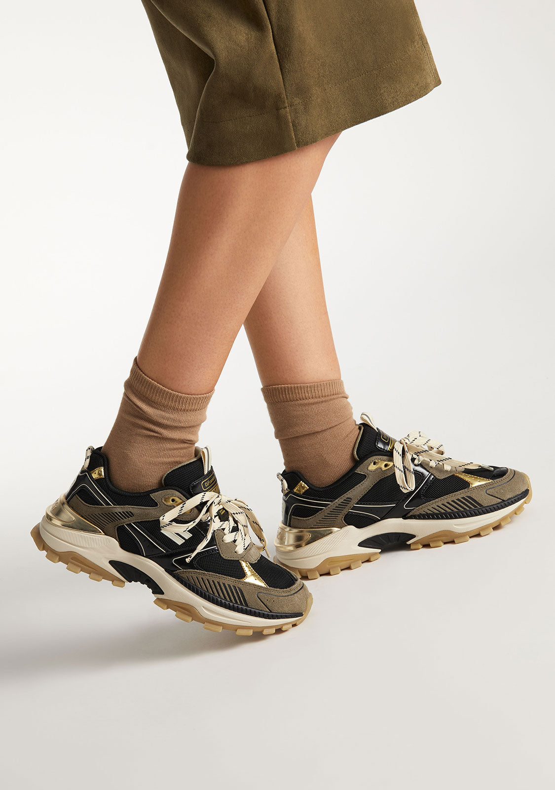 347 Flame Black / Gold