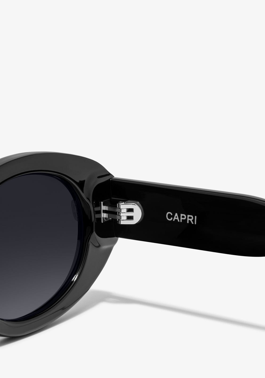 Capri Black / Black