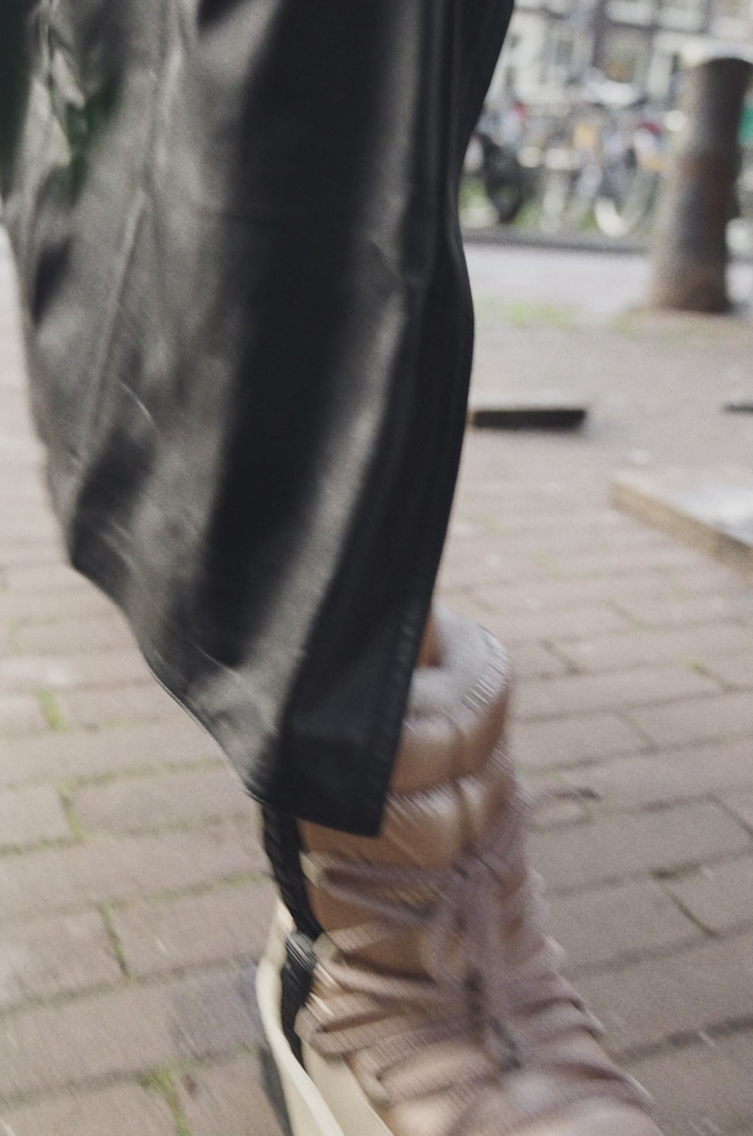 Load video: Nordic V.2 Bomb Beige