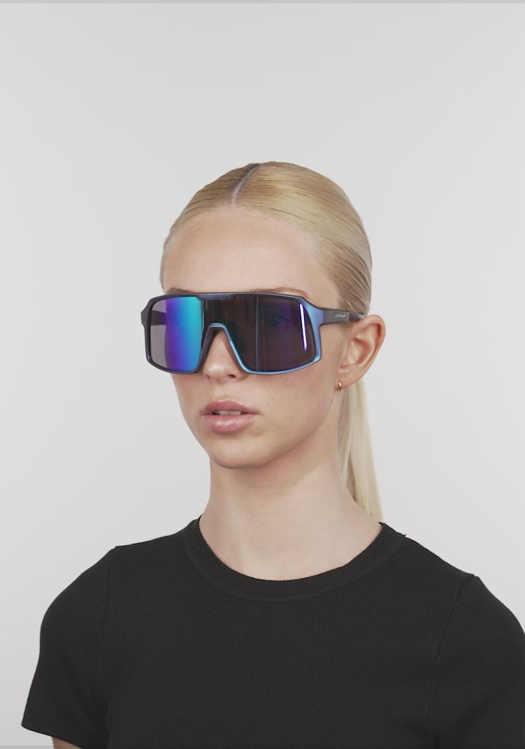 Cargar vídeo: Wind Limited Iridiscent Navy / Green