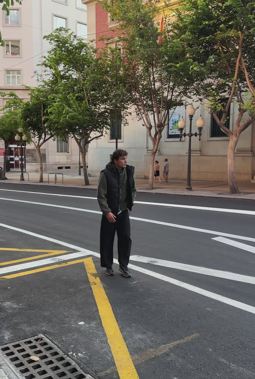 Cargar video: Active Black