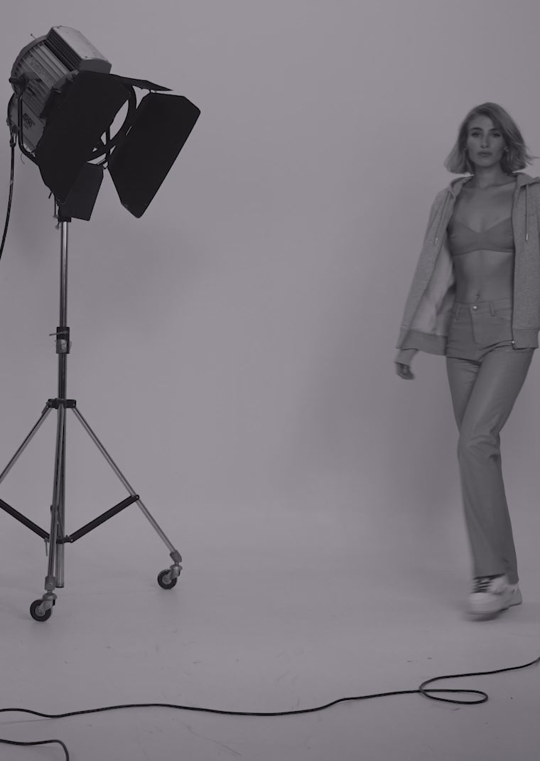 Cargar vídeo: Low Court Beige / Leo